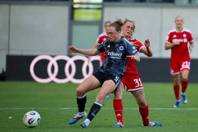 Munich, Germany 09 May 2026 1 Womens Bundesliga 25 Matchday FC Bayern Munich vs Eintracht Frankfurt In the picture from left in the duel Lisanne Gräwe Graewe SGE and Georgia Stanway FCB Copyright: HMBxMedia MadeleinexFantini