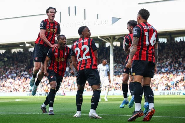 Premier League: Fulham v AFC Bournemouth LONDON, UK - 9th May 2026: Rayan of AFC Bournemouth celebrates scoring his side s first goal with team mates during the Premier League match between Fulham FC and AFC Bournemouth at Craven Cottage London Craven Cottage England United Kingdom Copyright: xCraigxMercerx xPeakxActionxPhotosx