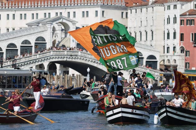 May 9, 2026, Venezia, Italy, Italy: Celebrations by Venezia FC and its fans after winning the Serie BKT championship and securing promotion to Serie A on 9 May, 2026, Venezia, Italy Venezia Italy - ZUMAr199 20260509_zsp_r199_030 Copyright: xMattiaxRadonix