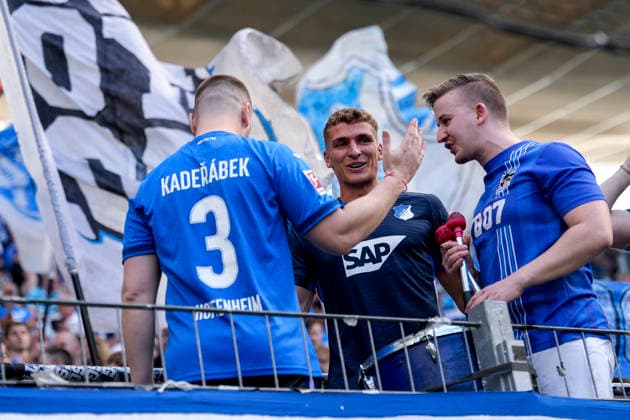 Grischa Prömel (Hoffenheim, 6) verabschiedet sich in der Fankurve von den Fans, Jubel nach dem Schlusspfiff, Freude über den Sieg, Sieger, Gewinner, jubelt, jubeln, fröhlich, positiv, freut sich, freuen, optimistisch, Highlight, Action, Aktion, 09.05.2026, Sinsheim (Deutschland), Fussball, Bundesliga, TSG 1899 Hoffenheim - SV Werder Bremen, DFB DFL REGULATIONS PROHIBIT ANY USE OF PHOTOGRAPHS AS IMAGE SEQUENCES AND OR QUASI-VIDEO. *** Grischa Prömel Hoffenheim, 6 says goodbye to the fans in the fan curve, cheering after the final whistle, joy about the victory, winner, winner, cheers, cheering, cheerful, positive, happy, rejoicing, optimistic, Highlight, Action, Action, 09 05 2026, Sinsheim Germany , Football, Bundesliga, TSG 1899 Hoffenheim SV Werder Bremen, DFB DFL REGULATIONS PROHIBIT ANY USE OF PHOTOGRAPHS AS IMAGE SEQUENCES AND OR QUASI VIDEO xozx