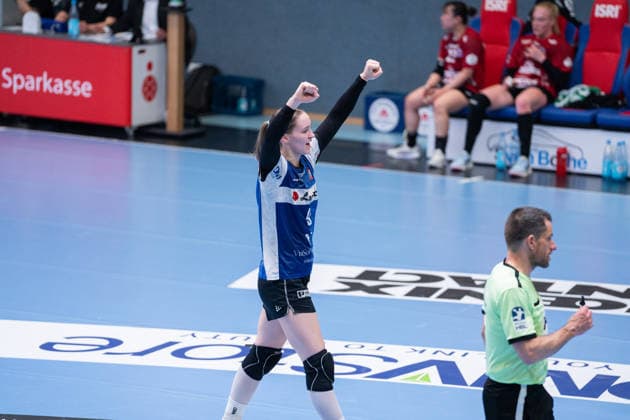 HSG Blomberg Lippe GER vs Thueringer HC GER Handball, 1 Handball Bundesliga Women, Semifinal, Game 3, 9 5 2026, Season 2025 2026, Blomberg Nieke Kuehne HSG Blomberg Lippe, 09 cheers over a 7 meter Blomberg Sporthalle an der Ulmenallee Germany