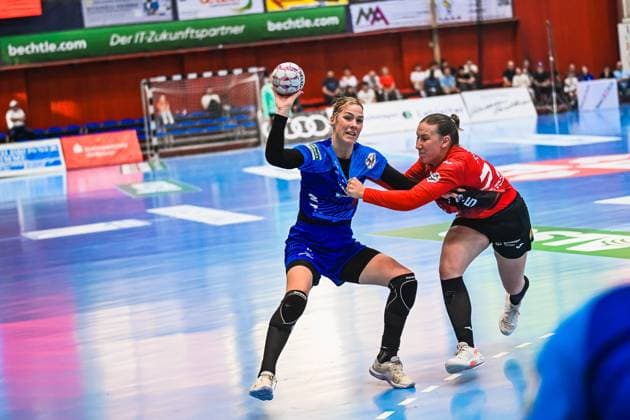Scene with Annefleur Bruggeman 11 Sport Union Neckarsulm and Jasmina Gierke 13 BSV Sachsen Zwickau Scene with Annefleur Bruggeman 11 Sport Union Neckarsulm and Jasmina Gierke 13 BSV Sachsen Zwickau Copyright: xspeedshotx