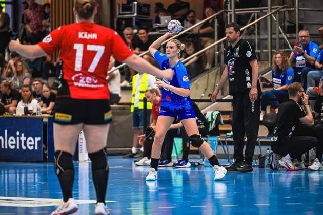 Scene with Lynn Holtman 17 Sport Union Neckarsulm and players from Team Person 10839 Scene with Lynn Holtman 17 Sport Union Neckarsulm Copyright: xspeedshotx