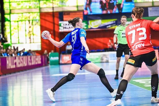 Scene with Lilli Holste 58 Sport Union Neckarsulm and Zoe Stens 73 BSV Sachsen Zwickau Scene with Lilli Holste 58 Sport Union Neckarsulm and Zoe Stens 73 BSV Sachsen Zwickau Copyright: xspeedshotx