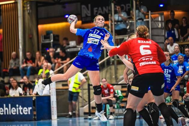 Scene with Lynn Holtman 17 Sport Union Neckarsulm and players from Team Person 10839 Scene with Lynn Holtman 17 Sport Union Neckarsulm and Team Person 10839 Copyright: xspeedshotx