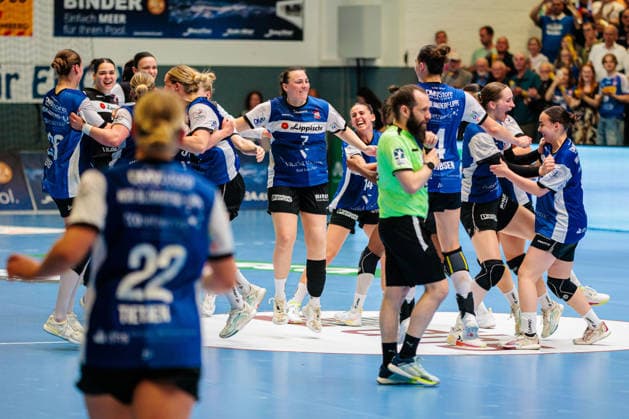 Team HSG Blomberg Lippe celebrating after 35 24 victory GER, HSG Blomberg Lippe vs Thueringer HC, Handball, 1 Bundesliga Women, Play Offs, Semifinal, Game 3, 09 05 2026 GER, HSG Blomberg Lippe vs Thueringer HC, Handball, 1 Bundesliga Women, Play Offs, Semifinal, Game 3, 09 05 2026 Blomberg Copyright: xEibner-Pressefoto JanxRollingerx EP_JSK