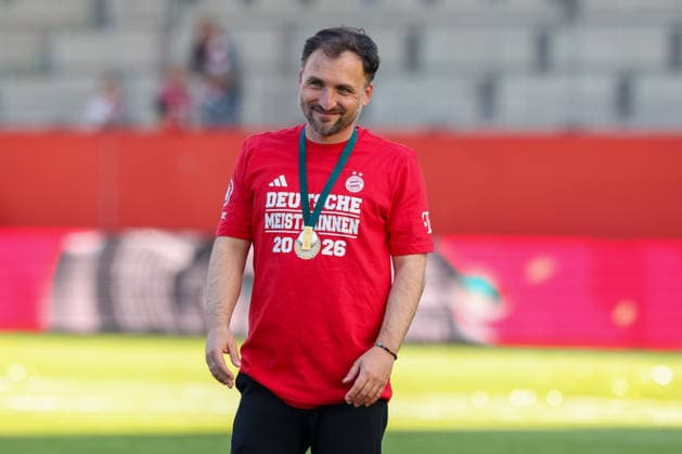 Jose Barcala FC Bayern Muenchen, Head Coach mt Medal, Championship Celebration, Champions Cup, Emotions, GER, FC Bayern Muenchen vs Eintracht Frankfurt, Football, Google Pixel Women Bundesliga, 25 Matchday, Season 2025 2026, 09 05 2026, DFL DFB REGULATIONS PROHIBIT ANY USE OF PHOTOGRAPHS as IMAGE SEQUENCES and or QUASI VIDEO, GER, FC Bayern Muenchen vs Eintracht Frankfurt, Football, Google Pixel Womens Bundesliga, 25 Matchday, Season 2025 2026, 09 05 2026 Muenchen Copyright: xEibner-Pressefoto JennixMaulx EP_JML