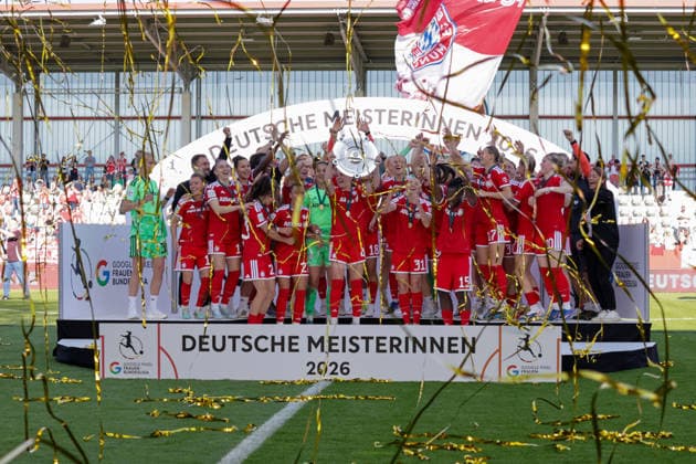 09 05 2026, xgrfx, Fußball Google Pixel Frauen Bundesliga, FC Bayern Muenchen Eintracht Frankfurt v l Handover of the Meisterschale 2026 to FC Bayern Munich DFL DFB REGULATIONS PROHIBIT ANY USE OF PHOTOGRAPHS as IMAGE SEQUENCES and or QUASI VIDEO Muenchen