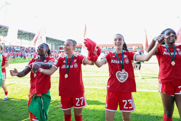 Bernadette Amani FC Bayern Muenchen, 15 with Arianna Caruso FC Bayern Muenchen, 27 and Natalia Padilla Bidas FC Bayern Muenchen, 23 with Edna Imade FC Bayern Muenchen, 29 , Meisterfeier, Meisterschale, Emotionen, GER, FC Bayern Muenchen vs Eintracht Frankfurt, Fussball, Google Pixel Frauen Bundesliga, 25 Matchday, Season 2025 2026, 09 05 2026, DFL DFB REGULATIONS PROHIBIT ANY USE OF PHOTOGRAPHS as IMAGE SEQUENCES and or QUASI VIDEO, GER, FC Bayern Muenchen vs Eintracht Frankfurt, Football, Google Pixel Womens Bundesliga, 25 Matchday, Season 2025 2026, 09 05 2026 Muenchen Copyright: xEibner-Pressefoto JennixMaulx EP_JML