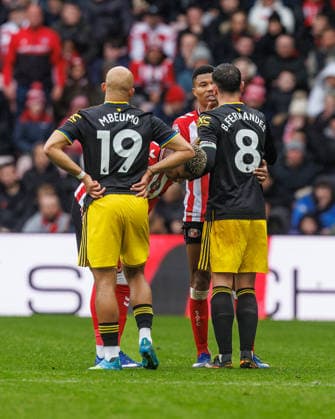 9th May 2026; Stadium of Light, Sunderland, England; Premier League Football, Sunderland versus Manchester United, ManU tempers flare as Bruno Fernandes of Manchester United goes down with a knock to the face WMxSportsxMedia