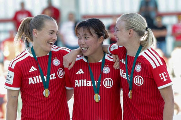 09 05 2026, xgrfx, Soccer Google Pixel Women Bundesliga, FC Bayern Muenchen Eintracht Frankfurt v l Magdalena Erisson, Momoko Tanikawa, Pernille Harder celebrate the German Championship FC Bayern Munich DFL DFB REGULATIONS PROHIBIT ANY USE OF PHOTOGRAPHS as IMAGE SEQUENCES and or QUASI VIDEO Muenchen