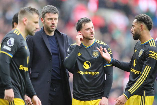 Sunderland v Manchester United, ManU Premier League Luke Shaw of Manchester United, Manchester United Interim Head Coach Michael Carrick, Mason Mount of Manchester United and Matheus Cunha of Manchester United during the Premier League match between Sunderland and Manchester United at the Stadium Of Light, Sunderland, UK on 9 May 2026. Sunderland Stadium Of Light Tyne and Wear UK Editorial use only DataCo restrictions apply See www.football-dataco.com , Copyright: xAlunxRobertsx PSI-24233-0069