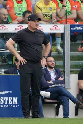 Cagliari Calcio v Udinese Calcio - Serie A Coach Kosta Runjaic of Udinese Calcio is seen during the Serie A TIM match between Cagliari Calcio and Udinese Calcio in Italy on May 9, 2026. Cagliari Italy  Copyright: xAlessandroxToccox originalFilename:alessandro-cagliari260509_npxEw.jpg