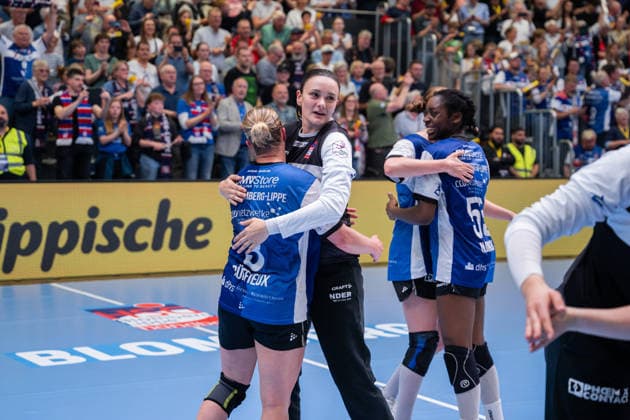 HSG Blomberg Lippe GER vs Thueringer HC GER Handball, 1 Handball Bundesliga Women, Semifinal, Game 3, 9 5 2026, Season 2025 2026, Blomberg Laura Rueffieux HSG Blomberg Lippe, 03 and Nicole Roth HSG Blomberg Lippe, 61 are happy after the victory against Thueringer HC GER and the entry into the final Blomberg Sporthalle an der Ulmenallee Germany