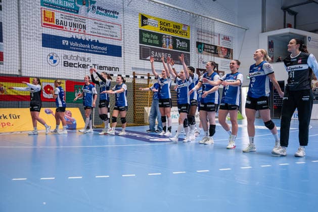 HSG Blomberg Lippe GER vs Thueringer HC GER Handball, 1 Handball Bundesliga Women, Semifinal, Game 3, 9 5 2026, Season 2025 2026, Blomberg The players of HSG Blomberg Lippe GER cheer after the victory against Thueringer HC GER and the entry into the final Blomberg Sporthalle an der Ulmenallee Germany