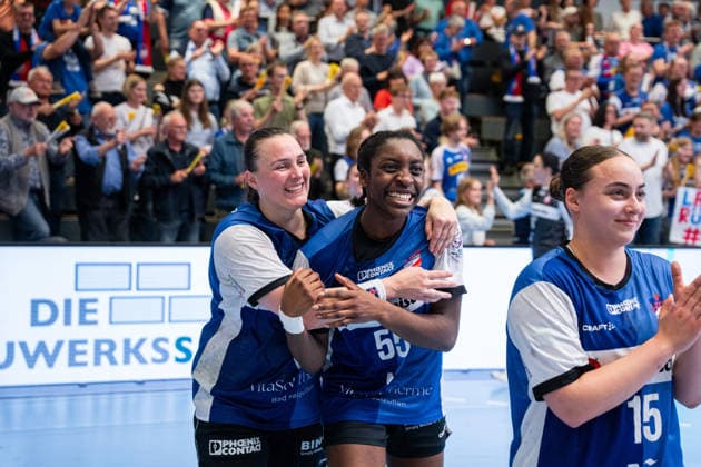 HSG Blomberg Lippe GER vs Thueringer HC GER Handball, 1 Handball Bundesliga Women, Semifinal, Game 3, 9 5 2026, Season 2025 2026, Blomberg Diana Magnusdottir HSG Blomberg Lippe, 07 and Farrelle Njinkeu HSG Blomberg Lippe, 55 celebrate after the victory against Thueringer HC GER and the entry into the final Blomberg Sporthalle an der Ulmenallee Germany