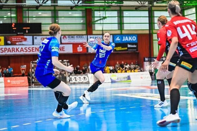 Scene with Iva van der Linden 19 Sport Union Neckarsulm Scene with Iva van der Linden 19 Sport Union Neckarsulm in the Ballei Copyright: xspeedshotx
