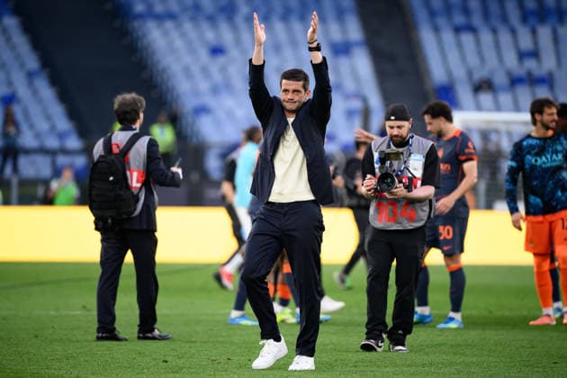 Cristian Chivu, head coach of FC Internazionale, waves the supporters at the end of the Serie A 2025 2026 football match between SS Lazio and FC Internazionale at Stadio Olimpico in Rome (Italy), May 9, 2026. AndreaxStaccioli