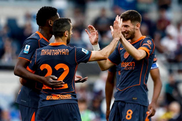 May 9, 2026, Rome, ITALIA ROMA: Inter™s Henrikh Mkhitaryan jubilates with his teammates after scoring the 0-3 goal during the Italian Serie A soccer match SS Lazio vs FC Inter at the Olimpico stadium in Rome, Italy, 09 May 2026. ANSA ANGELO CARCONI. SS Lazio Vs FC Inter  - ZUMAa110 20260509_zaf_a110_051 Copyright: xAngeloxCarconix