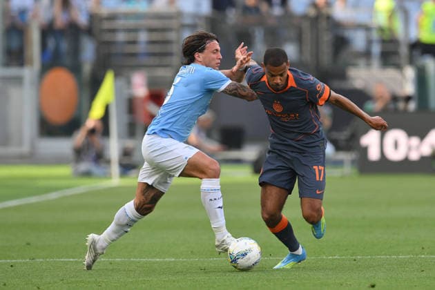 IPA84520892 - Andy Diouf of FC Inter under pressure from Luca Pellegrini of SS Lazio during the match of 38th day of the Serie A Championship between S.S. Lazio and F.C. Inter at the Olimpico Stadium on May 9, 2026 in Rome, Italy. during SS Lazio vs Inter - FC Internazionale, Italian soccer Serie A match in Rome, Italy, May 09 2026  Copyright: xRobertoxRamaccia IPAxSportx xx 84520892