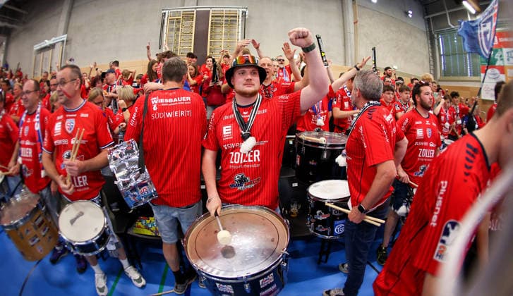 09 05 2026, Germany, Backnang, Handball 2 Bundesliga, HC Oppenweiler Backnang vs SG BBM Bietigheim, BBM fans, drummers