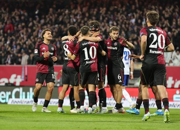 09 05 2026 Soccer Season 2025 2026 2 Soccer Bundesliga 33 Matchday 1 FC Nürnberg FCN Club FC Schalke 04 S04 Gelsenkirchen Sportfoto Zink DaMa xdaxmax DFL regulations prohibit any use of photographs as image sequences and or quasi video only for editorial use Jubel Freude Torjubel nach Tor zum 1 0 Fabio Gruber 4, 1 FC Nürnberg FCN und Mannschaft Team jubelt freut sich Torschütze Fabio Gruber 4, 1 FC Nürnberg FCN