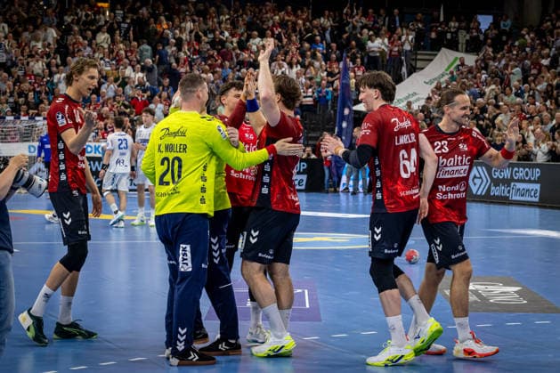 DAIKIN HBL SG Flensburg Handewitt vs TBV Lemgo Lippe 09 05 26 Cheering after victory Team SG Flensburg Handewitt DAIKIN HBL SG Flensburg Handewitt vs TBV Lemgo Lippe, GP JOULE Arena on 09 05 26 Copyright: xBEAUTIFULxSPORTS MarioxM.xKobergx
