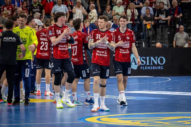 DAIKIN HBL SG Flensburg Handewitt vs TBV Lemgo Lippe 09 05 26 Cheering after victory Team SG Flensburg Handewitt DAIKIN HBL SG Flensburg Handewitt vs TBV Lemgo Lippe, GP JOULE Arena on 09 05 26 Copyright: xBEAUTIFULxSPORTS MarioxM.xKobergx