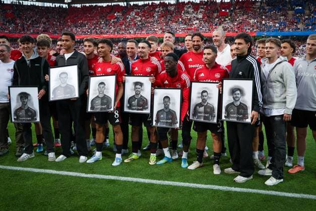 Farewell to some players of 1 FC Nuernberg, including Tom Baack 5 1FC Nuernberg , Berkay YÄ±lmaz 21 1FC Nuernberg , Danilo Soares 3 1FC Nuernberg , Henri Koudossou 8 1FC Nuernberg , 1 FC Nuernberg vs FC Schalke 04, Football, Men, 2 Bundesliga, DFL, Season 2025 2026, 33 Matchday, Second round, 09 05 2026 DFB regulations prohibit any use of photographs as image sequences and or quasi video Nuernberg Bayern Germany Copyright: xkolbert-press MartinxAgüerax