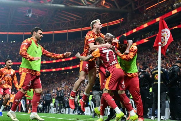 Galatasaray v Hesap.com Antalyaspor - Turkish Super Lig ISTANBUL, TURKIYE - MAY 09: Victor Osimhen (45) of Galatasaray celebrates after scoring a goal with his teammates during the Turkish Super Lig week 33 football match between Galatasaray and Hesap.com Antalyaspor at RAMS Park in Istanbul, Turkiye on May 09, 2026. Abdulhamid Hosbas Anadolu Istanbul Turkey. Editorial use only. Please get in touch for any other usage.  Copyright: x2026xAnadoluxAbdulhamidxHosbasx