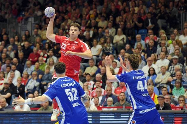 Aaron Mensing MT Melsungen 33 on the ball , Justin Kurch ThSV Eisenach 52 , Stephan Seitz ThSV Eisenach 44 , GER, MT Melsungen ThSV Eisenach, Handball, 1 Bundesliga, Matchday 31, Season 2025 2026, 09 05 2026, GER, MT Melsungen ThSV Eisenach, Handball, 1 Bundesliga, Matchday 31, Season 2025 2026, 09 05 2026 Kassel Copyright: xEibner-Pressefotox xRolandxSippelx EP_RSL