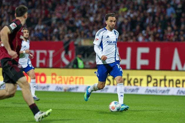 Kenan Karaman 19 FC Schalke 04 in action, 1 FC Nuernberg vs FC Schalke 04, Football, Men, 2 Bundesliga, DFL, Season 2025 2026, 33 Matchday, Second round, 09 05 2026 DFB regulations prohibit any use of photographs as image sequences and or quasi video Nuernberg Bayern Germany Copyright: xkolbert-press MartinxAgüerax