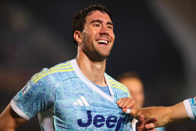 Dusan Vlahovic of Juventus FC celebrates the goal of 0-1 scored during the serie A match between US Lecce and Juventus FC at Ettore Giardiniero - Via del Mare stadium in Lecce (Italy), May 09, 2026. massimilianoxcarnabuci