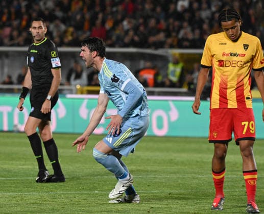 IPA84524077 - Dusan Vlahovic (Fc Juventus) celebrates after the goal during US Lecce vs Juventus FC, Italian soccer Serie A match in Lecce, Italy, May 09 2026  Copyright: xPasqualexGolia IPAxSportx xx 84524077