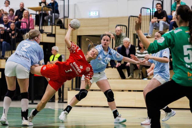 2 Handball Bundesliga Women 1 FSV Mainz 05 TSV Bayer 04 Leverkusen, Mainz, 09 05 2026 Anna Weidle 1 FSV Mainz 05, 3 in the throw against Merle Muth TSV Bayer 04 Leverkusen, 52 match from matchday 27 of the ALSCO Handball 2 Bundesliga Women between 1 FSV Mainz 05 and TSV Bayer 04 Leverkusen in Mainz on 15 11 2025 Copyright: xBEAUTIFULxSPORTS Hahnex