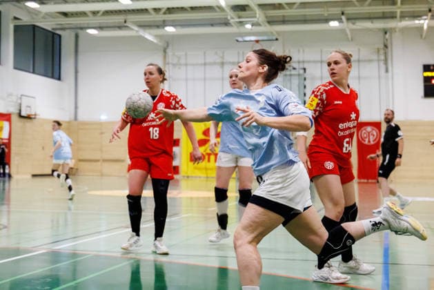 2 Handball Bundesliga Women 1 FSV Mainz 05 TSV Bayer 04 Leverkusen, Mainz, 09 05 2026 Dana Gruner TSV Bayer 04 Leverkusen, 3 in the throw match from matchday 27 of the ALSCO Handball 2 Bundesliga Women between 1 FSV Mainz 05 and TSV Bayer 04 Leverkusen in Mainz on 15 11 2025 Copyright: xBEAUTIFULxSPORTS Hahnex