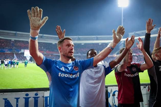 Christian Mathenia 26 1FC Nuernberg and Rabby Nzingoula 22 1FC Nuernberg thank the FAns, 1 FC Nuernberg vs FC Schalke 04, Football, Men, 2 Bundesliga, DFL, Saison 2025 2026, 33 Spieltag, Rueckrunde, 09 05 2026 DFB regulations prohibit any use of photographs as image sequences and or quasi video Nuernberg Bayern Germany Copyright: xkolbert-press MartinxAgüerax