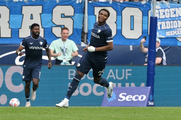 Jubel 1 1 Farid Alfa Ruprecht VfL Bochum 09 05 2026, Fußball 2 Bundesliga, Saison 2025 2026, 33 Spieltag, VfL Bochum Hannover 96 1 1 DFL regulations prohibit any use of photographs as image sequences and or quasi video Bochum Vonovia Ruhrstadion Nordrhein Westfalen Germany Team2