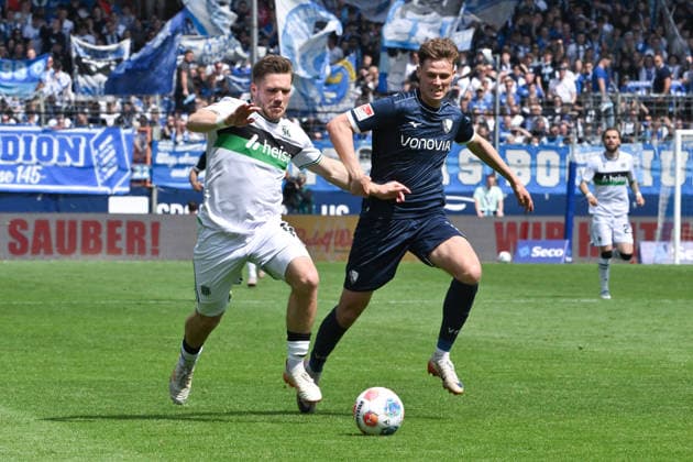 Benjamin Källman Hannover 96 , Oliver Olsen VfL Bochum , v li 09 05 2026, Fußball 2 Bundesliga, Saison 2025 2026, 33 Spieltag, VfL Bochum Hannover 96 1 1 DFL regulations prohibit any use of photographs as image sequences and or quasi video Bochum Vonovia Ruhrstadion Nordrhein Westfalen Germany Team2