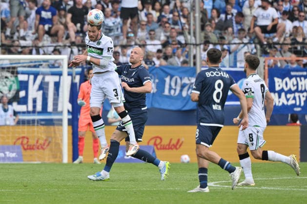 Boris Tomiak Hannover 96 , Philipp Hofmann VfL Bochum , v li 09 05 2026, Soccer 2 Bundesliga, Season 2025 2026, 33 Matchday, VfL Bochum Hannover 96 1 1 DFL regulations prohibit any use of photographs as image sequences and or quasi video Bochum Vonovia Ruhrstadion Nordrhein Westfalen Germany Team2