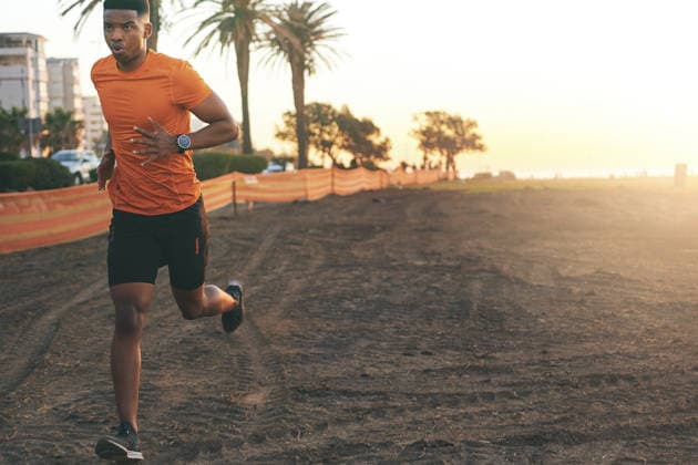 I rise with the sun. a young man out for a run (License=RF) 20383135 ,model released, Symbolfoto  Copyright: xZoonar.com ROWANxJORDAN(PTY)LTDx 20383135 ,model released, Symbolfoto ,property released