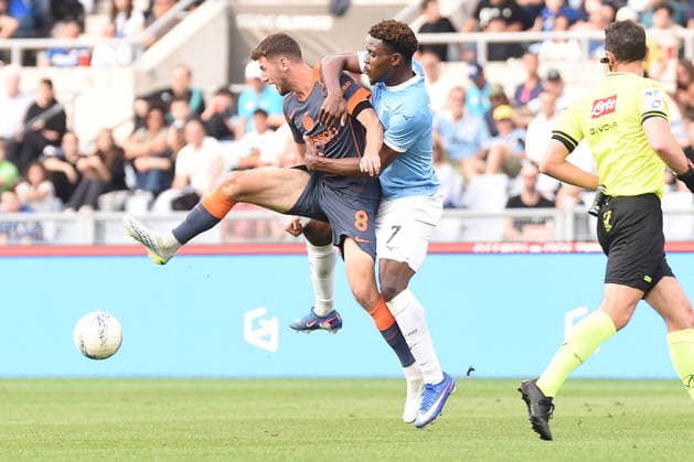 CALCIO - Serie A - SS Lazio vs Inter - FC Internazionale Photo by IPA ABACAPRESS.COM84519539 - Petar Su?ic of FC Internazionale competes for the ball with Fisayo Dele-Bashiru of SS Lazio during the Serie A Enelive match between SS Lazio vs FC Internazionale at Olimpico Stadium Rome Italy  Copyright: xIPAxSport ABACAx