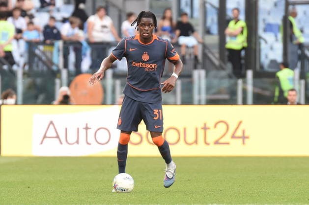 CALCIO - Serie A - SS Lazio vs Inter - FC Internazionale Photo by IPA ABACAPRESS.COM84519540 - Yann Aurel Bisseck of FC Internazionale in action during the Serie A Enelive match between SS Lazio vs FC Internazionale at Olimpico Stadium Rome Italy  Copyright: xIPAxSport ABACAx