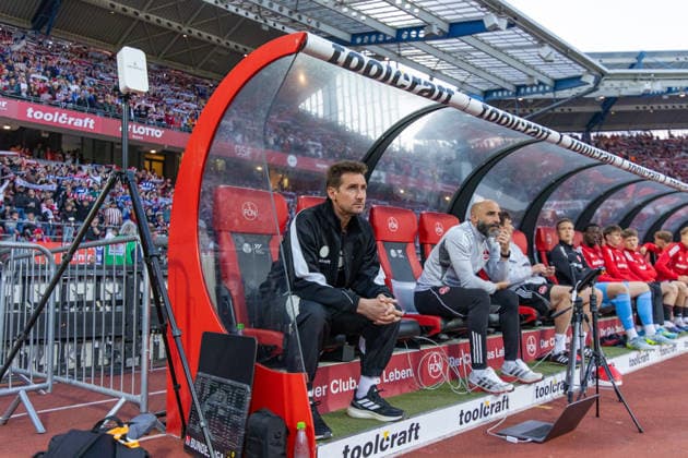 09 05 26 1 FC Nürnberg FC Schalke 04 Germany, Nuremberg, 09 05 26, Soccer, 2 Bundesliga, 1 FC Nürnberg FC Schalke 04 Miroslav Klose Coach 1 FC Nürnberg