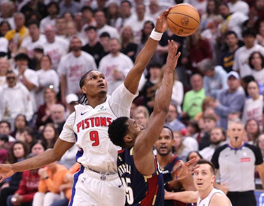 Detroit Pistons Ausar Thompson (9) blocks the shot of Cleveland Cavaliers Donovan Mitchell (45) in the fourth quarter in Cleveland, Ohio Saturday May 9, 2026. The Cavaliers defeated the Pistons 116-109.  CLE20260509117 AARONxJOSEFCZYK