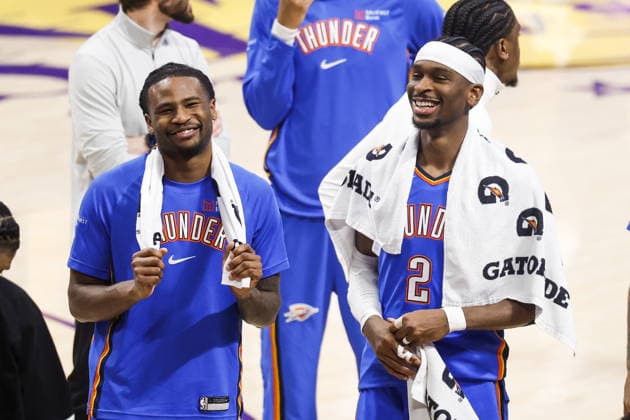 NBA, Basketball Herren, USA Playoffs - Oklahoma City Thunder at Los Angeles Lakers Thunder guard Shai Gilgeous-Alexander (R) shares a laugh with the bench during the first half of game three in second round of the NBA Playoffs between the Los Angeles Lakers and Oklahoma City Thunder at Crypto.Com Arena in Los Angeles, California USA, 09 May 2026. LOS ANGELES CALIFORNIA United States  Copyright: xCHRISxTORRESx