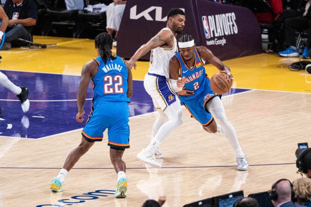 Los Angeles Lakers v Oklahoma City Thunder - NBA, Basketball Herren, USA Conference Semifinals LOS ANGELES, CA, UNITED STATES - MAY 9: Marcus Smart (36) of Los Angeles Lakers in action against Shai Gilgeous-Alexander (2) of Oklahoma City Thunder during NBA Conference Semifinals Game 3 between Los Angeles Lakers and Oklahoma City Thunder at Oklahoma City Thunder in Los Angeles, United States on May 9, 2026. Jon Putman Anadolu Los Angeles United States. Editorial use only. Please get in touch for any other usage.  Copyright: x2026xAnadoluxJonxPutmanx