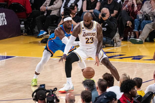 Los Angeles Lakers v Oklahoma City Thunder - NBA, Basketball Herren, USA Conference Semifinals LOS ANGELES, CA, UNITED STATES - MAY 9: Lebron James (23) of the Los Angeles Lakers in action against Luguentz Dort (5) of Oklahoma City Thunder during NBA Conference Semifinals Game 3 between Los Angeles Lakers and Oklahoma City Thunder at Oklahoma City Thunder in Los Angeles, United States on May 9, 2026. Jon Putman Anadolu Los Angeles United States. Editorial use only. Please get in touch for any other usage.  Copyright: x2026xAnadoluxJonxPutmanx