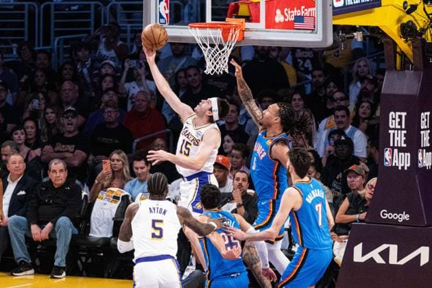 Los Angeles Lakers v Oklahoma City Thunder - NBA, Basketball Herren, USA Conference Semifinals LOS ANGELES, CA, UNITED STATES - MAY 9: Austin Reeves (15) of Los Angeles Lakers in action during NBA Conference Semifinals Game 3 between Los Angeles Lakers and Oklahoma City Thunder at Oklahoma City Thunder in Los Angeles, United States on May 9, 2026. Jon Putman Anadolu Los Angeles United States. Editorial use only. Please get in touch for any other usage.  Copyright: x2026xAnadoluxJonxPutmanx