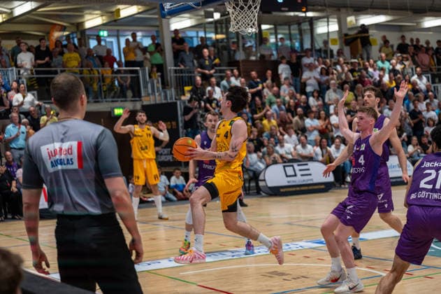 Gian Bahattin Aydinoglu Bozic Estriche Knights Kirchheim, 04 , GER, Bozic Estriche Kirchheim Knights vs BG Goettingen, BARMER 2 Basketball Bundesliga, PlayOffs Quarterfinals 2 Matchday, Season 2025 2026, 09 05 2026 GER, Bozic Estriche Kirchheim Knights vs BG Goettingen, BARMER 2 Basketball Bundesliga, PlayOffs Quarterfinals 2 Matchday, Season 2025 2026, 09 05 2026 Kirchheim unter Teck Copyright: xEibner-Pressefoto SilasxKunzx EP_SKZ
